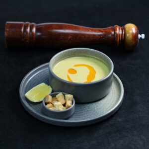 Mercimek - kroton, limon (Süt ürünü ve Gluten içerir)
